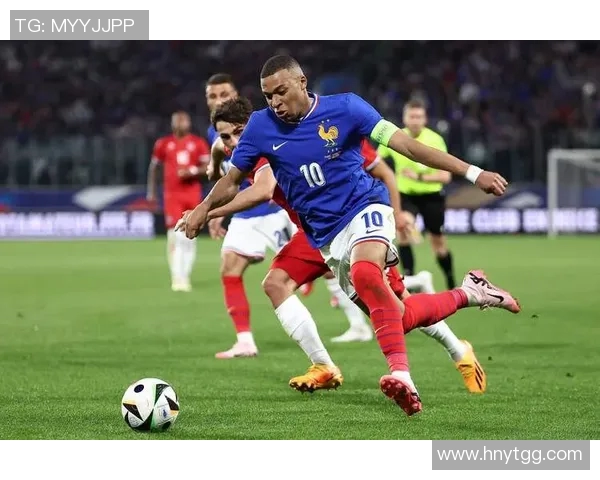 姆巴佩领衔法国队冲击世界杯荣耀展现足球天赋与团队合作精神
