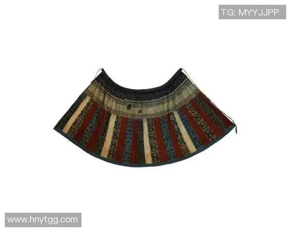 探寻布衣全图背后的历史与文化意义,揭示传统服饰的独特魅力与传承价值 探寻布衣全图背后的历史与文化意义,揭示传统服饰的独特魅力与传承价值