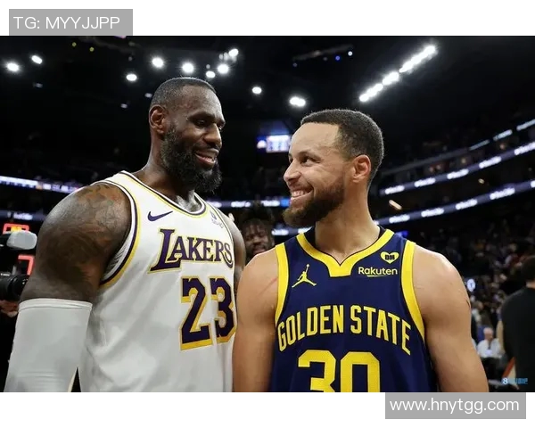 黑白直播湖人与勇士激战正酣精彩瞬间尽在眼前 黑白直播湖人与勇士激战正酣精彩瞬间尽在眼前